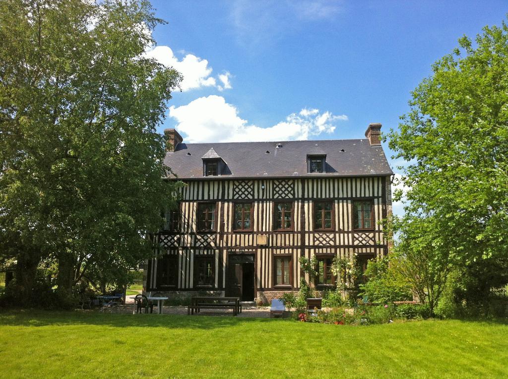 Le Petit Manoir De La Vernelle Bed and Breakfast Fourmetot Eksteriør billede