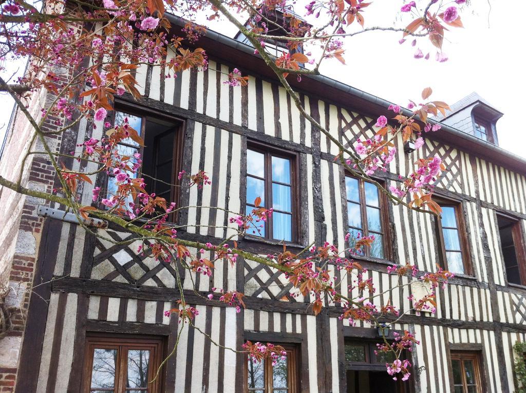 Le Petit Manoir De La Vernelle Bed and Breakfast Fourmetot Eksteriør billede